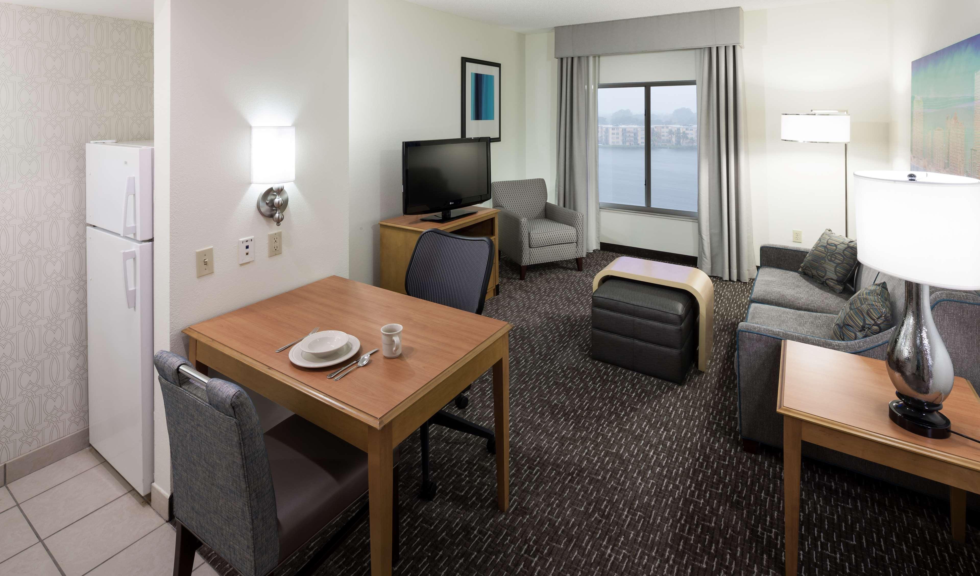 Homewood Suites Miami Airport/Blue Lagoon Ngoại thất bức ảnh