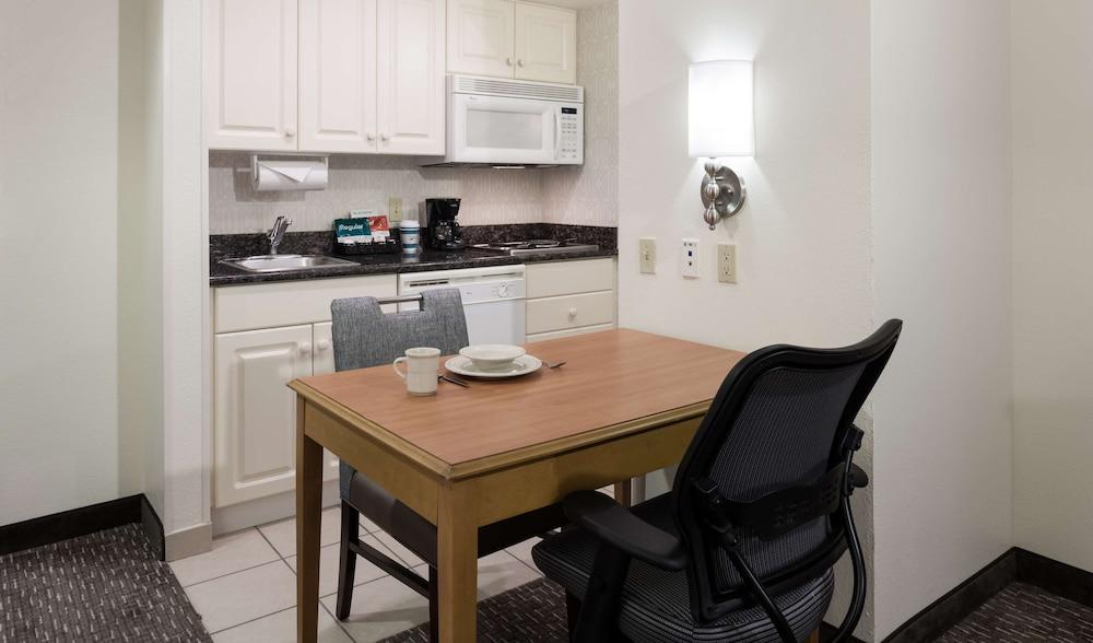Homewood Suites Miami Airport/Blue Lagoon Ngoại thất bức ảnh