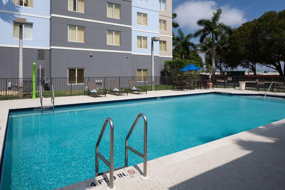 Homewood Suites Miami Airport/Blue Lagoon Ngoại thất bức ảnh