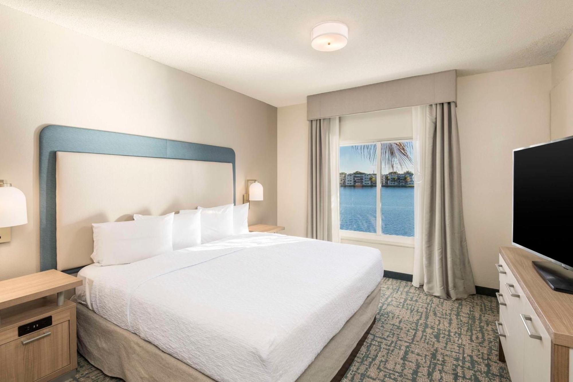 Homewood Suites Miami Airport/Blue Lagoon Ngoại thất bức ảnh