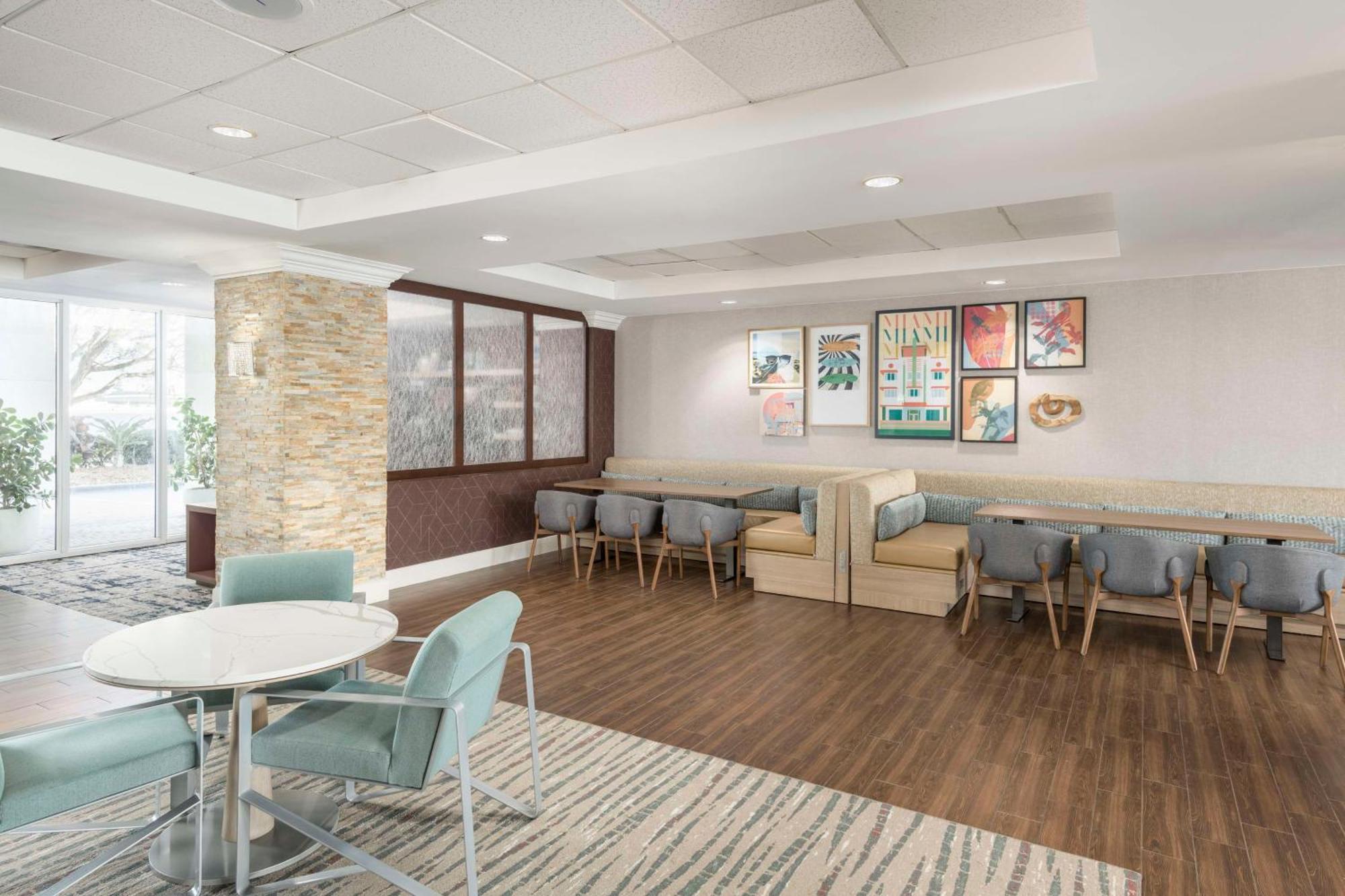 Homewood Suites Miami Airport/Blue Lagoon Ngoại thất bức ảnh
